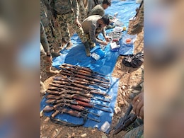 ओडिशा के जंगल में नक्सल कैंप का भंडाफोड़, बड़े पैमाने पर हथियार बरामद