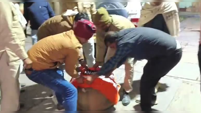 टोंक में खुदाई के दौरान जमीन से न&zwj;िकला खजाना! पुरातत्&zwj;व व&zwj;िभाग उठाएगा रहस्&zwj;य से पर्दा