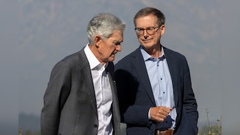 Fed Decision On Wednesday, Powell-Led Panel Set To Lead Global Peers With Interest-Rate Hold