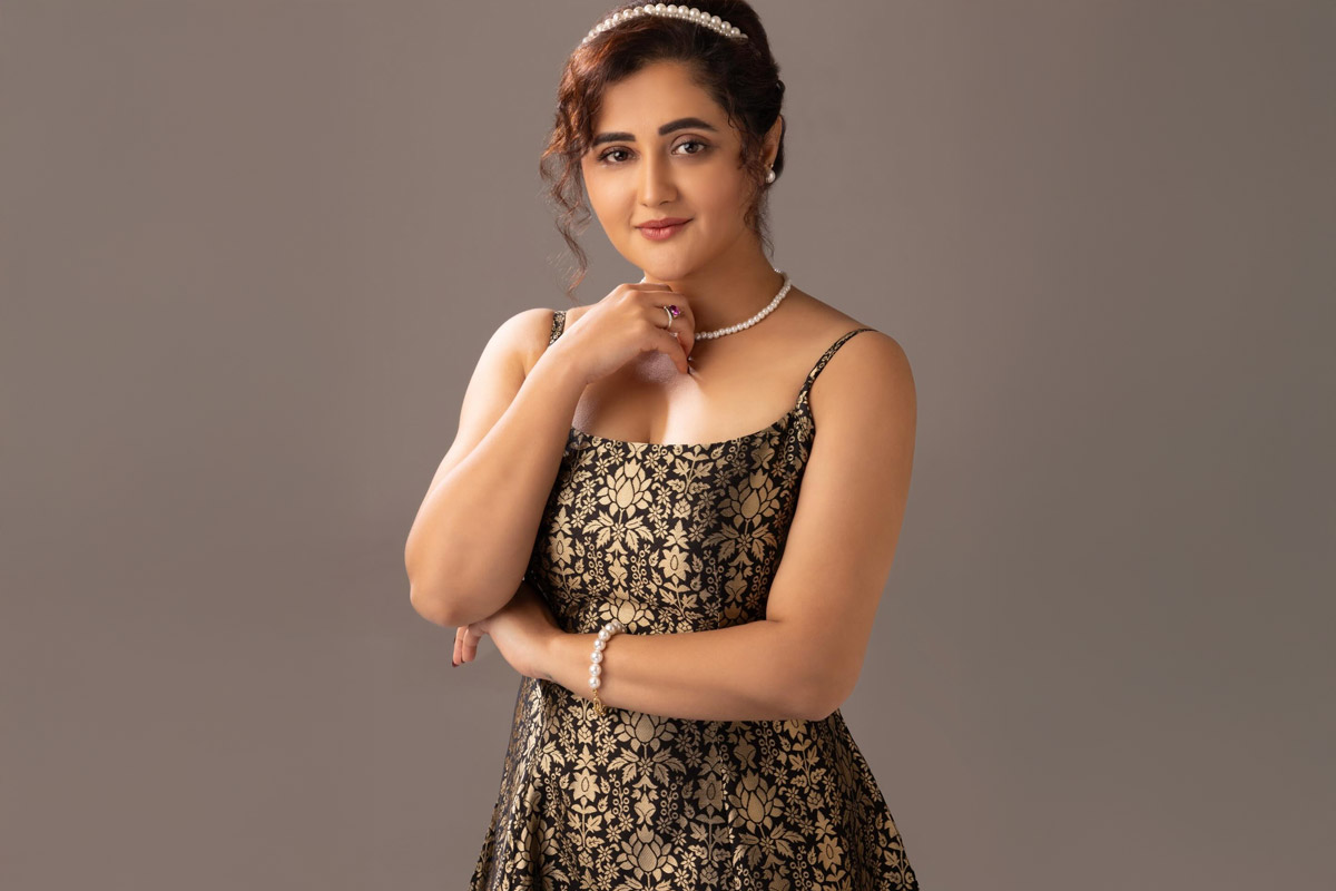 Rashami Desai Opens Up on Battling Depression: "It Took Me Years To Cut Down On Everything..."
