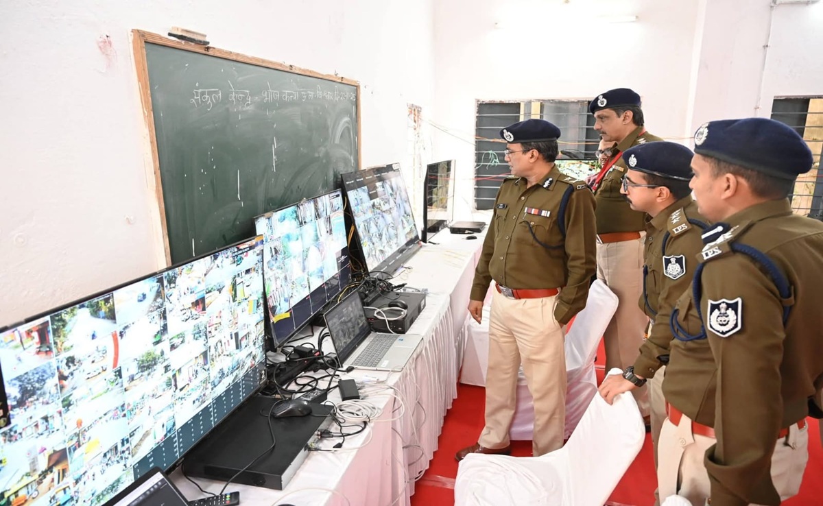 Dhar Bhojshala: बसंत पंचमी व शुक्रवार; धार भोजशाला में ऐसी है सुरक्षा, AI ड्रोन और 8,000 जवान तैनात