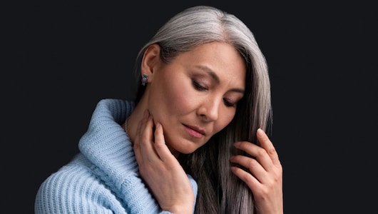 Hair fall, Grey hair की हो जाएगी छुट्टी, ये Hair care प्रोडक्&zwj;ट ला देंगे आपके बालों में नई जान