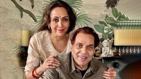 Hema Malini Reacts To Separate Prayer Meet For Dharmendra In Delhi: "Ghar Ka Mamla Hai"