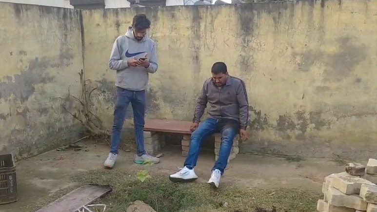 भरतपुर में दर्दनाक हादसा, ट्रक से टकराई कार; महिला की मौत और पति गंभीर घायल&nbsp;