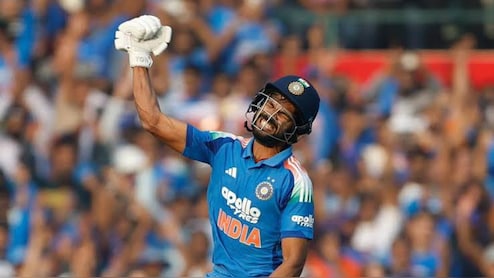 T20 World Cup 2026: ना हों निराश, तिलक वर्मा हुए बाहर तो ये 3 स्टार उनकी जगह लेने के लिए हैं तैयार