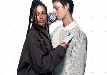 Nothing का 50 मेगापिक्सल कैमरा वाला फोन हुआ जबरदस्त सस्ता, 2026 की शुरुआत में खरीदें डिस्काउंट पर