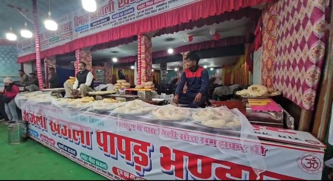 Gwalior vyapar Mela Khajla Sweet Gwalior vyapar Mela Khajla Sweet