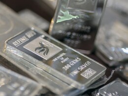 Silver And Gold Rate Today: चांदीच्या दराचा स्फोट, आजची किंमत पाहिली का ?