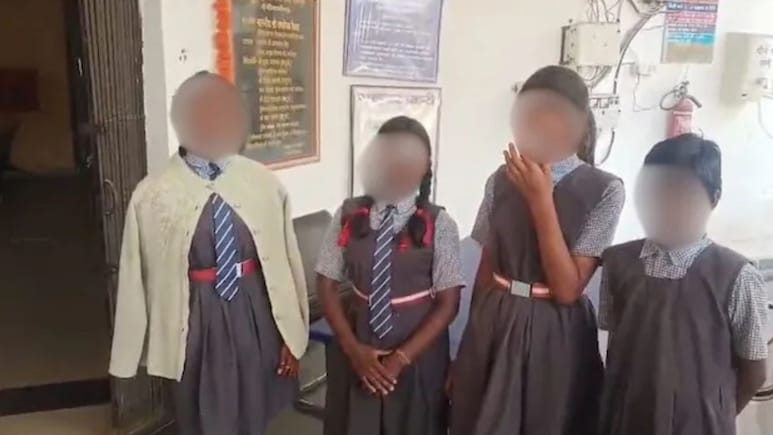 Pre-Secondary School Karanjwar: रोते-बिलखते स्कूली छात्र पहुंचे थाने, प्रिंसिपल पर लगाया मानसिक प्रताड़ना का आरोप, लक्ष्मी राजवाड़े ने लिया संज्ञान&nbsp;