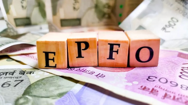 PF KYC Aleart: बिना केवाईसी अटक सकता है आपके पीएफ का पैसा, आज ही निपटा लें यह जरूरी काम