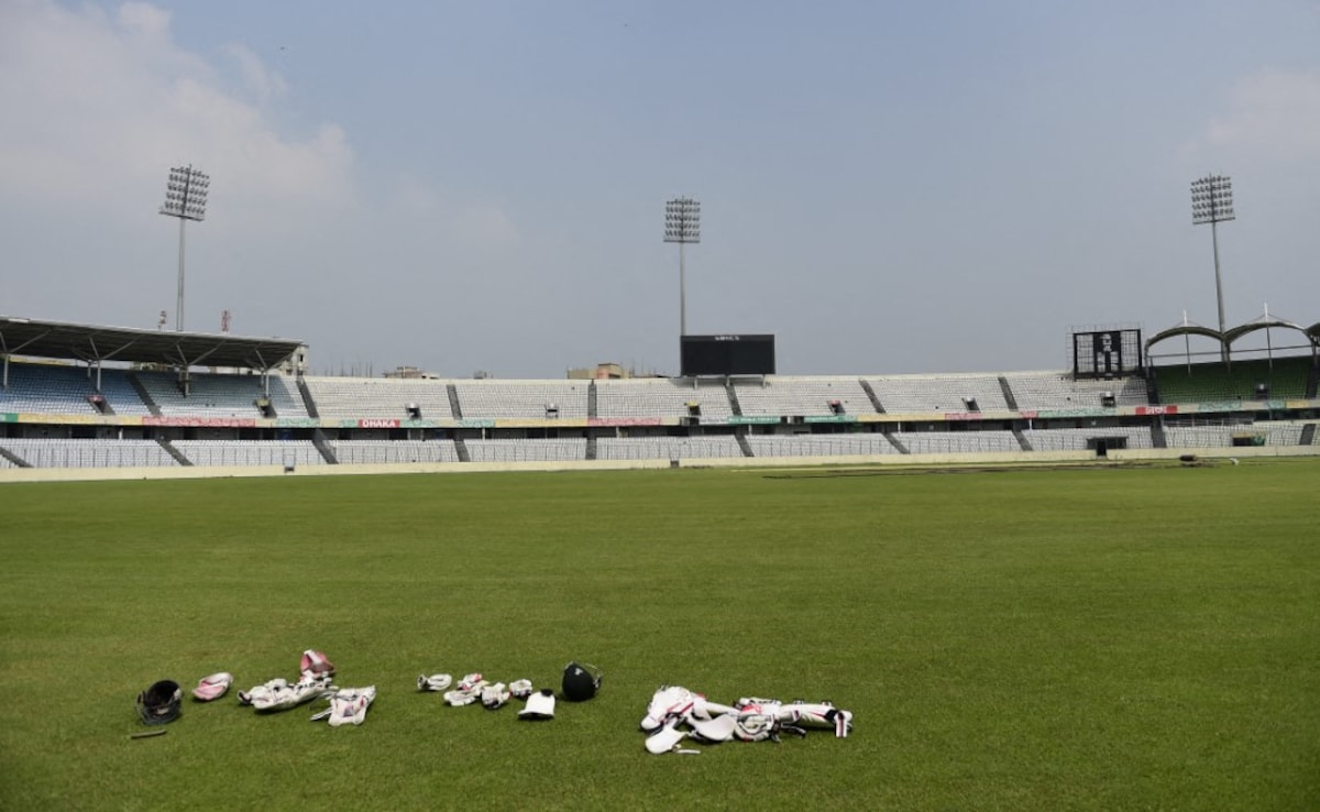 Match Referee Stands Alone At Toss As Protests Disrupt Bangladesh Premier League