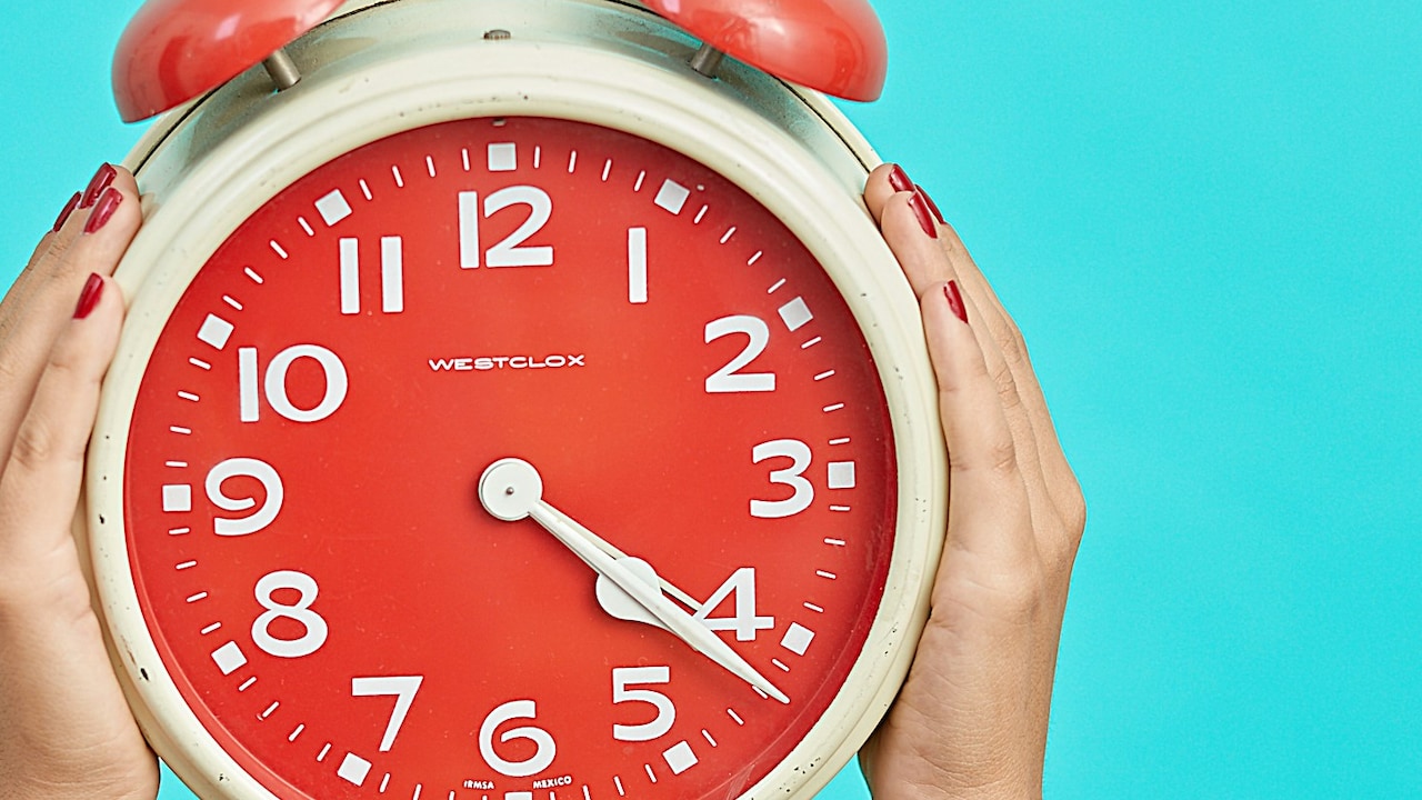 How To Choose The Right Clock Size For Your Wall How To Choose The Right Clock Size For Your Wall