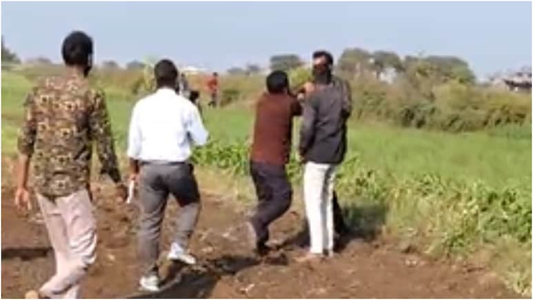 बिजली बिल वसूलने गई टीम से गाली-गलौज कर किसान ने की मारपीट, थाने पहुंचा मामला &nbsp;&nbsp;