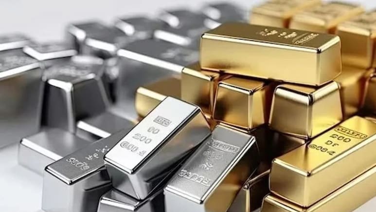 Gold-Silver Prices Today: सोना हुआ सस्ता, चांदी ने काटा गदर, क्या 3 लाख पार जाएंगे दाम?