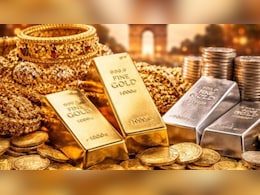 Gold Silver Price: दिल्ली-नोएडा के सराफा बाजार में मची हलचल, रिकॉर्ड ऊंचाई से औंधे मुंह गिरी चांदी, चेक करें लेटेस्ट रेट्स
