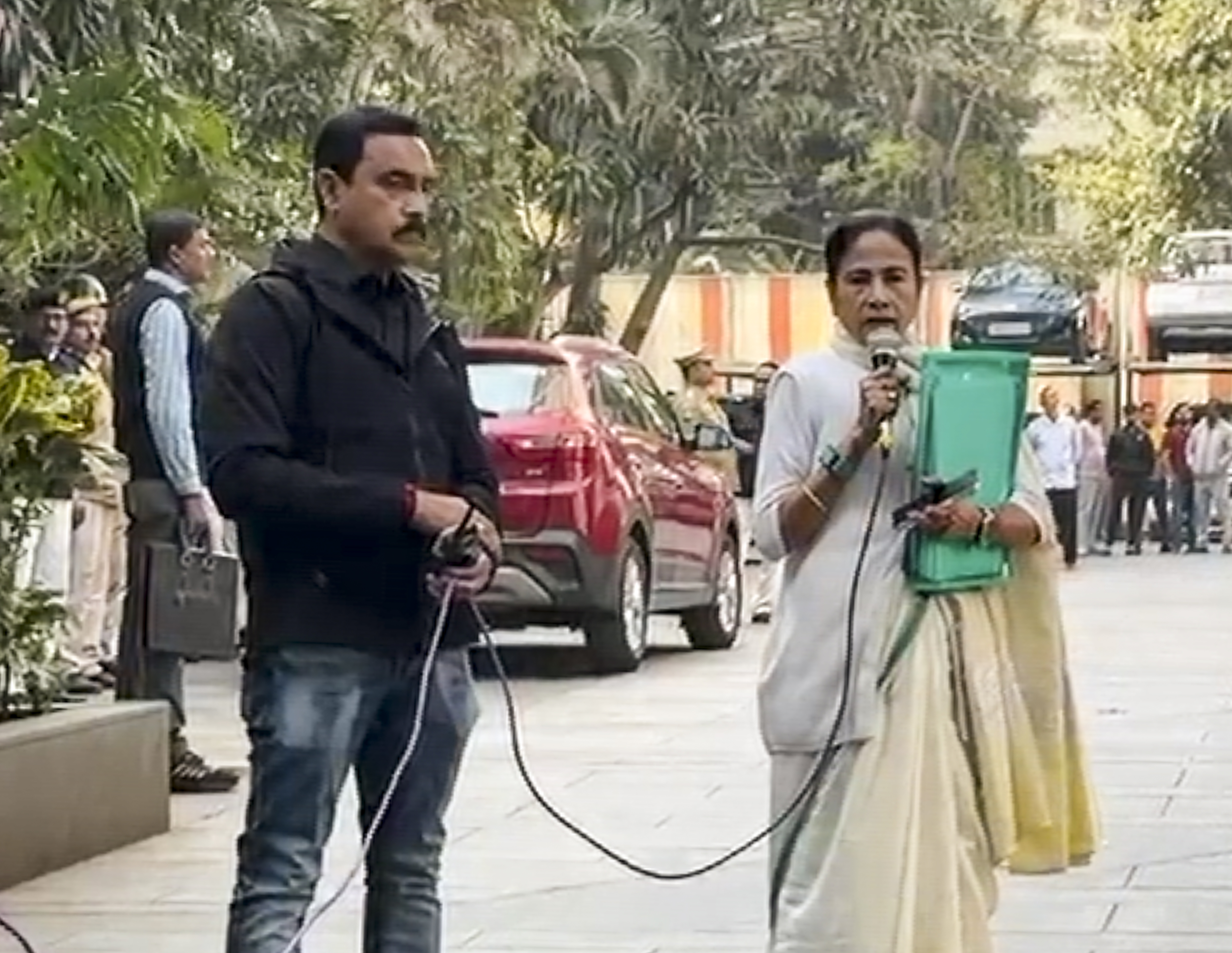 CM ममता बनर्जी जांच में बाधा डाल रहीं... ED ने कलकत्ता हाई कोर्ट का किया रुख