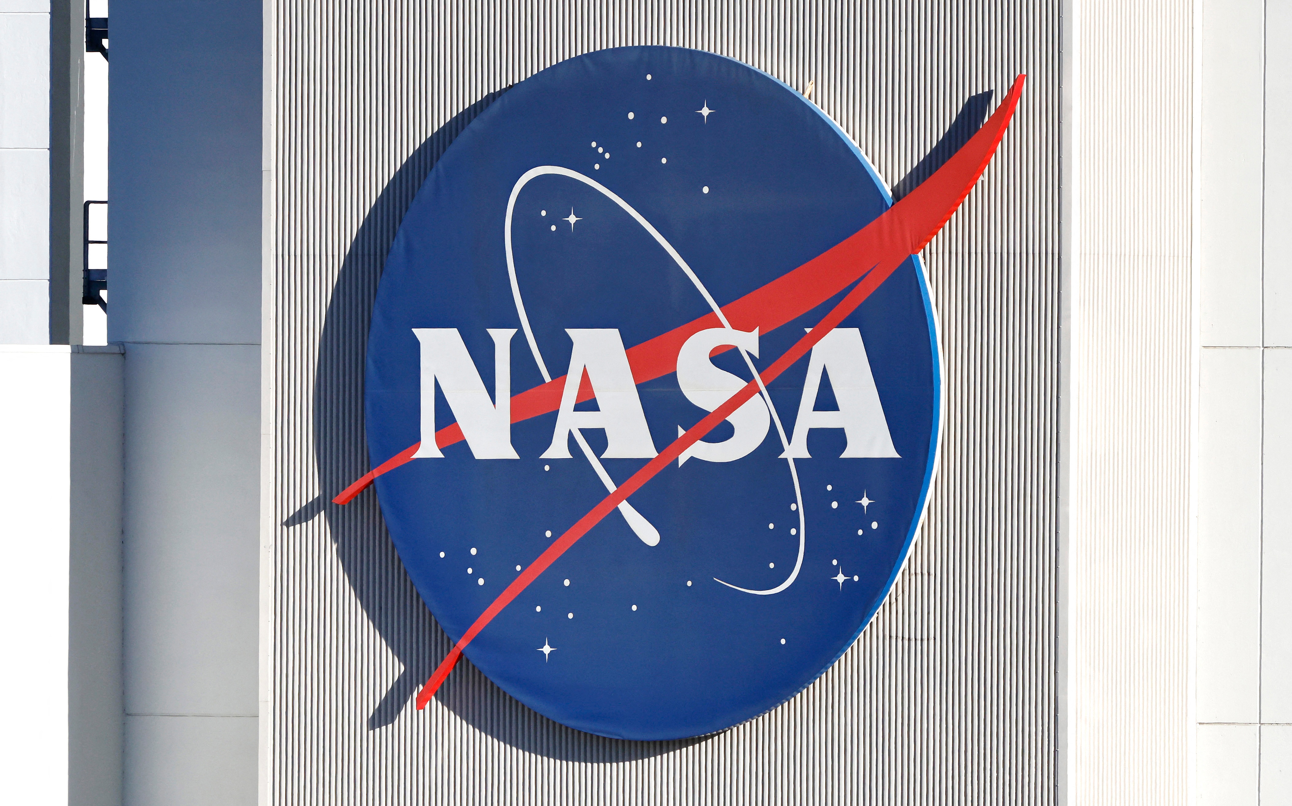 NASA's Largest Library To Close On Jan 2, Books Will Be 'Tossed Away'