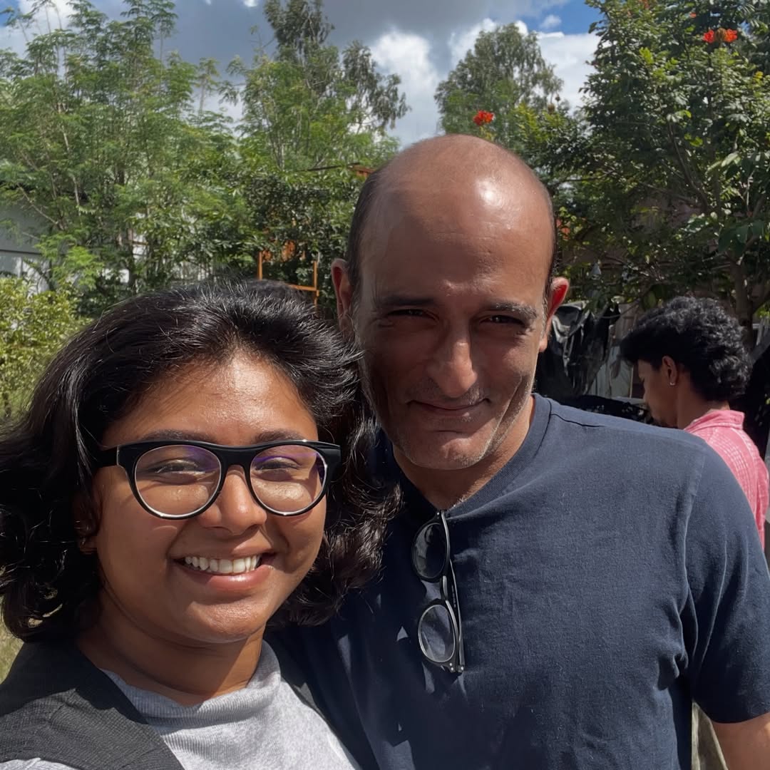 <i>Dhurandhar</i> Star Akshaye Khanna Is All Smiles On Telugu Debut <i>Mahakali</i> Set, See Pic