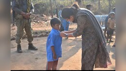 IAS Namrata Jain: नक्सल इलाके में इस महिला कलेक्टर का गजब का अंदाज, जहां गूंजती हैं गोलियों की आवाज वहां विकास पहुंचाने खुद उतरीं &nbsp;