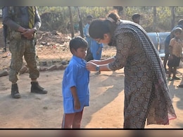 IAS Namrata Jain: नक्सल इलाके में इस महिला कलेक्टर का गजब का अंदाज, जहां गूंजती हैं गोलियों की आवाज वहां विकास पहुंचाने खुद उतरीं &nbsp;