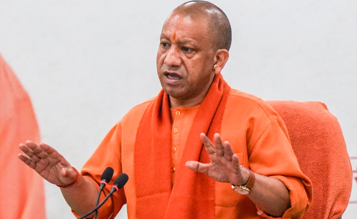 उत्तर प्रदेश के प्राथमिक शिक्षक, शिक्षा मित्रों समेत 11 लाख को तोहफा, मिलेगा मुफ्त कैशलेस इलाज