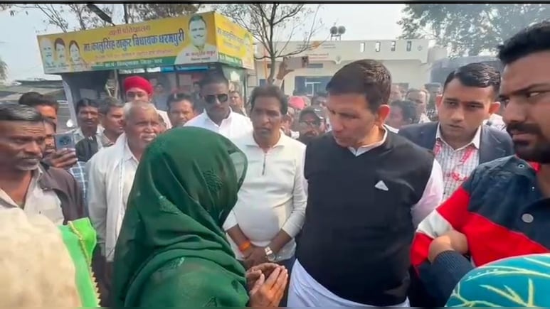 "BJP विधायक दो साल से परेशान कर रहे हैं..." आदिवासी महिलाओं ने PCC चीफ जीतू पटवारी का काफिला रोक लगाए आरोप