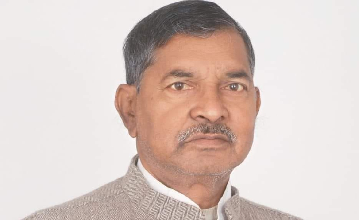 सपा विधायक विजय सिंह गोंड का लंबी बिमारी के बाद निधन, अखिलेश ने पीजीआई जाकर दी श्रद्धांजलि