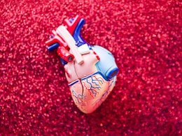 Fast Breathing, Poor Feeding, Blue Lips: Early Congenital Heart Defect Signs Indian Parents Miss