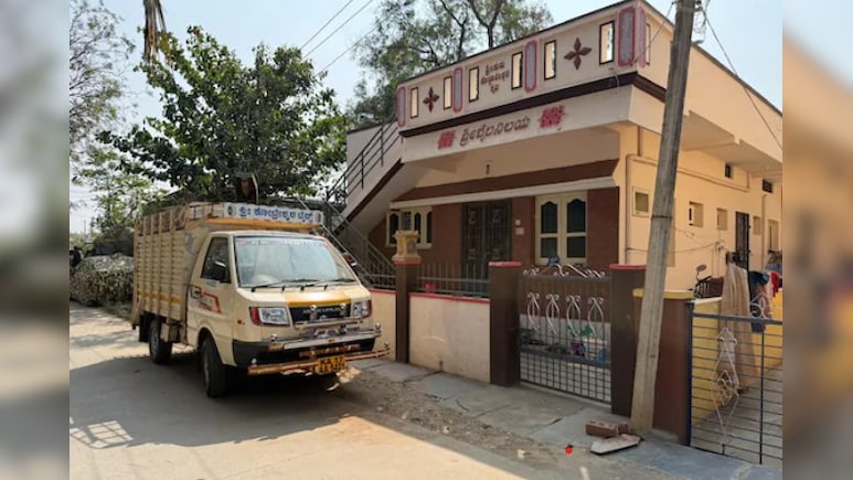 प्रॉपर्टी के लालच में खूनी खेल... मां बाप बहन की हत्या कर घर में दफनाए शव, लापता बता करता रहा तलाश