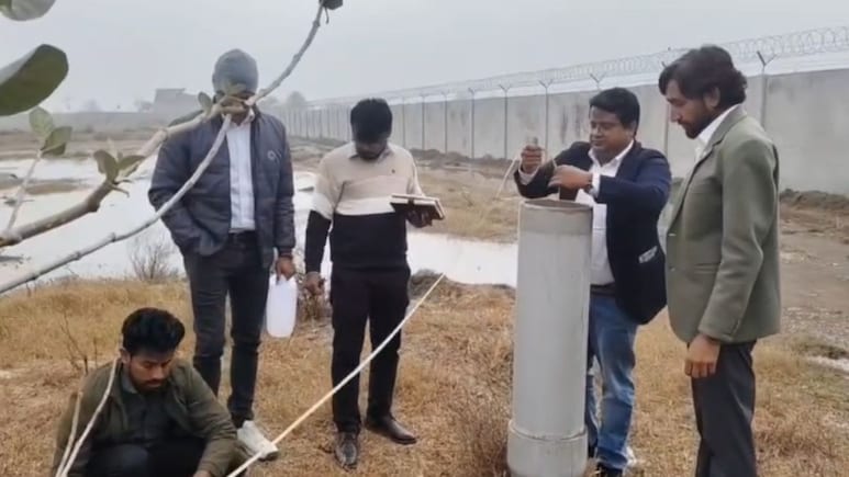 हनुमानगढ़ एथेनॉल फैक्ट्री विवाद: कमेटी ने सुनी किसानों की शिकायतें, परिसर से लिए सैंपल