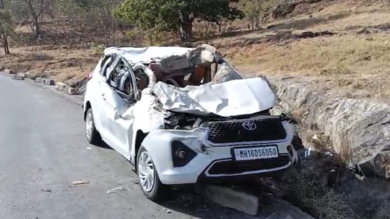 महाराष्ट्र के जलगांव में भीषण सड़क हादसा, कार चकनाचूर; 3 की दर्दनाक मौत और 4 घायल