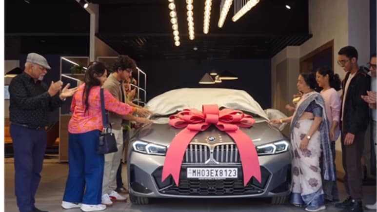 Mumbai Entrepreneur's Chat With Father Before BMW Purchase Goes Viral, All About Car