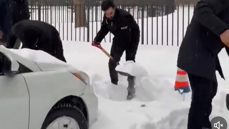 Watch: Zohran Mamdani Shovels Snow To Help New Yorkers As Deadly Storm Kills 7