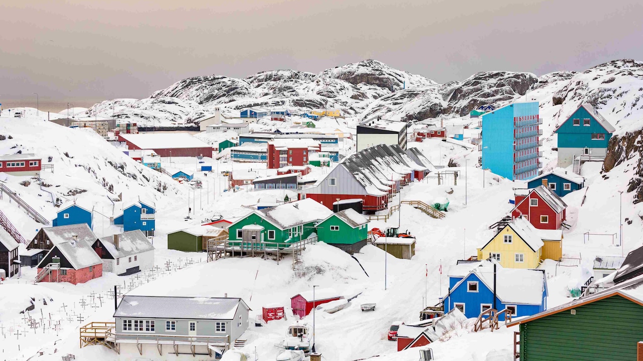 US Energy Firm Unloads Drilling Equipment In Greenland Without Permit