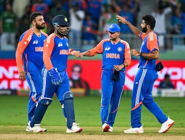 T20 World Cup 2026: टीम इंडिया के पास 9 वर्ल्ड चैंपियन , इनके पास 2026 में धोनी से आगे निकलने का मौक़ा