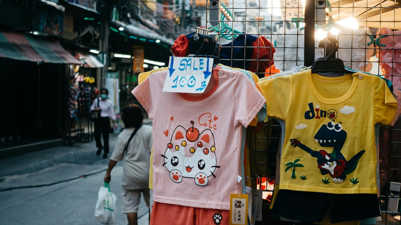 Drying clothes under direct sunlight can make their prints to loose the colour