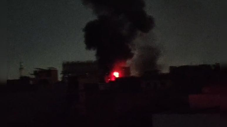 भिलाई की फल मंडी में भीषण आग से हड़कंप, लाखों का नुकसान; आधे घंटे तक चला रेस्क्यू अभियान&nbsp;