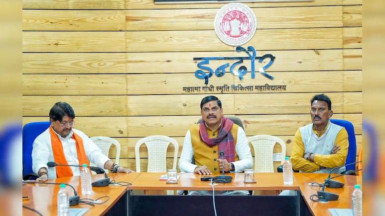 इंदौर के अपर आयुक्त को तत्काल हटाने का निर्देश, दूषित पानी को लेकर कारण बताओ नोटिस जारी