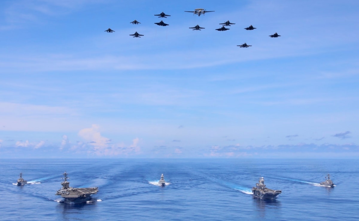 ईरान से तनाव के बीच अमेरिका ने मध्य पूर्व में अपने कई नौसैनिक बेड़ों को तैनात किया है. 