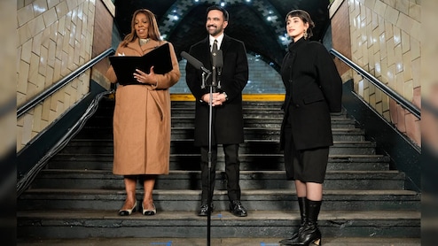 न्यूयॉर्क सिटी के नए मेयर बने जोहरान ममदानी, कुरान पर हाथ रखकर ली शपथ