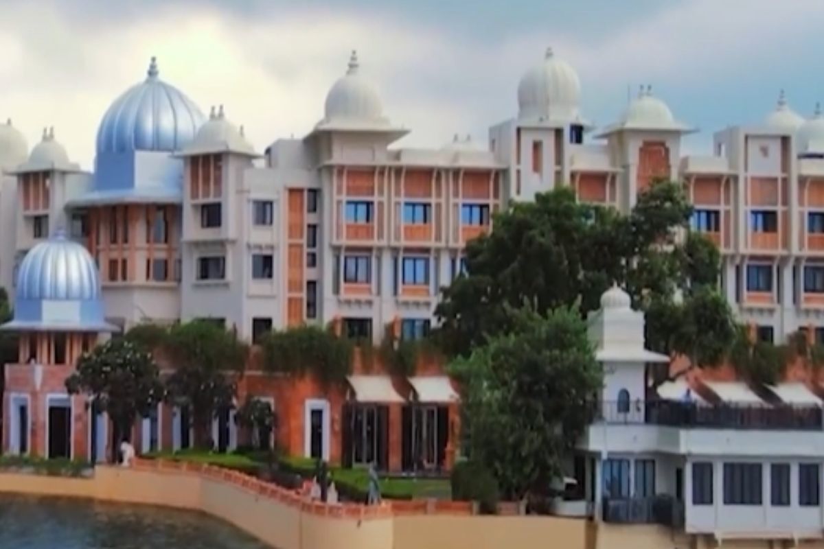 उदयपुर के फाइव स्टार होटल पर 10 लाख रुपये का जुर्माना, मानसिक हानि पर उपभोक्ता फोरम का फैसला