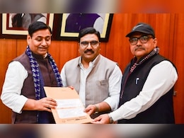 Rajasthan: चौमू में मस्जिद के पास हुए विवाद का मामला, कांग्रेस फैक्ट फाइंडिंग कमेटी ने PCC चीफ़ को सौंपी रिपोर्ट&nbsp;