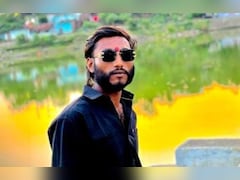 पहले गले लगाया और फिर चाकू मारकर हत्या; एक आरोपी गिरफ्तार, दूसरे की तलाश जारी