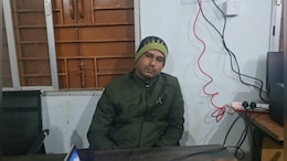 रिश्वतरखोर क्लर्क ने पैसे के बदले छीनी बाइक, ऑफिस के चपरासी से ट्रांसफर के लिए मांगे थे 80 हजार; रंगे हाथ गिरफ्तार