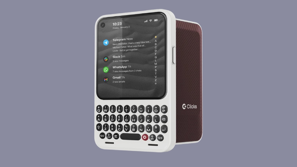BlackBerry जैसा फोन Clicks Communicator लॉन्च, मिलेंगे सिर्फ Gmail, WhatsApp जैसे काम के ऐप