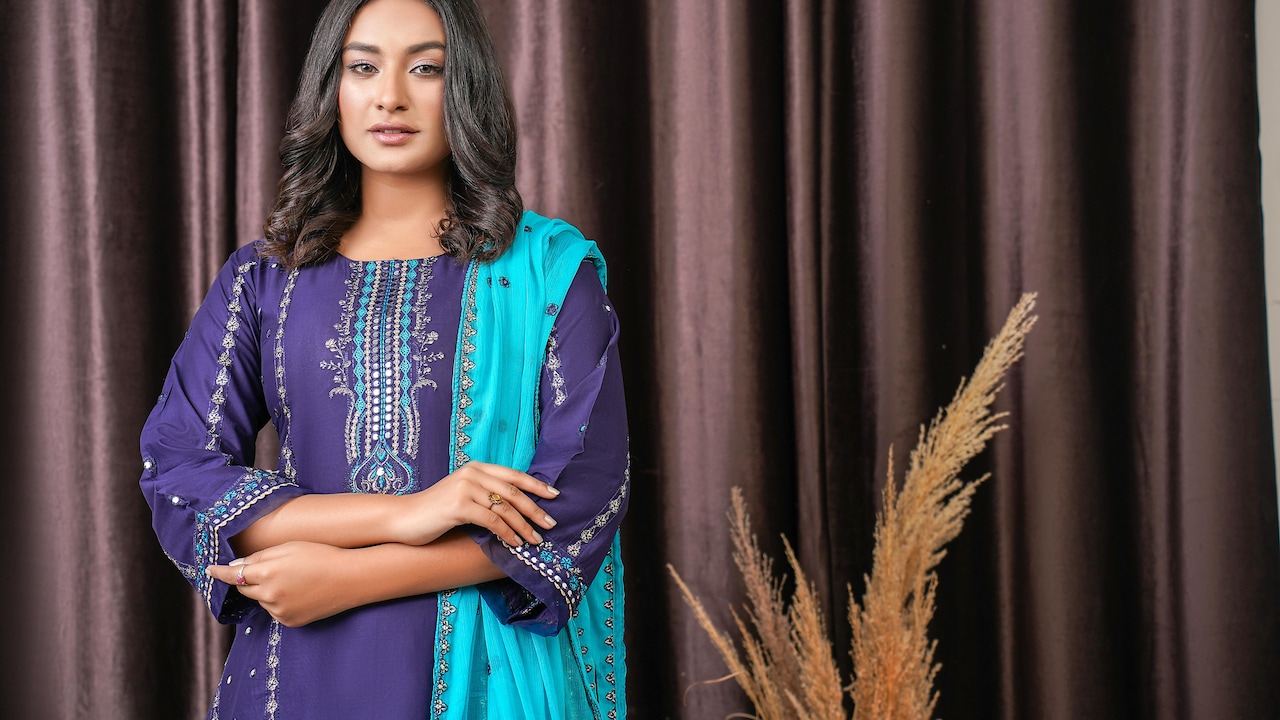 Why Cotton Blend Tops Are More Comfortable Than Pure Cotton