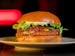 Craving Burgers But Counting Calories? This Healthy Kerala-Fried Chicken Burger Is Your Answer