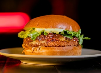 Craving Burgers But Counting Calories? This Healthy Kerala-Fried Chicken Burger Is Your Answer