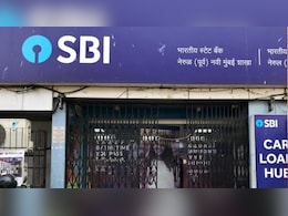 ATM से पैसे निकालना हुआ महंगा, SBI ने बढ़ा दिए चार्ज, जानिए ट्रांजैक्&zwj;शन की नई लिमिट