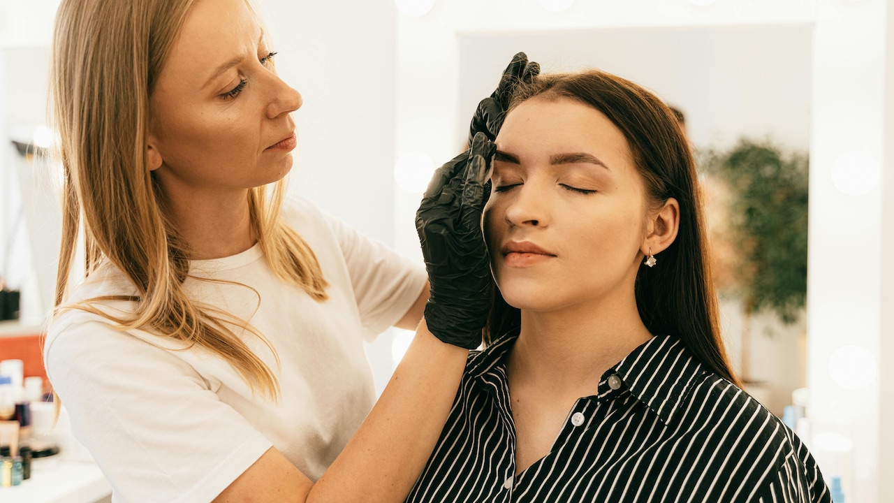 Discover your ideal foundation shade online with these buying tips Discover your ideal foundation shade online with these buying tips